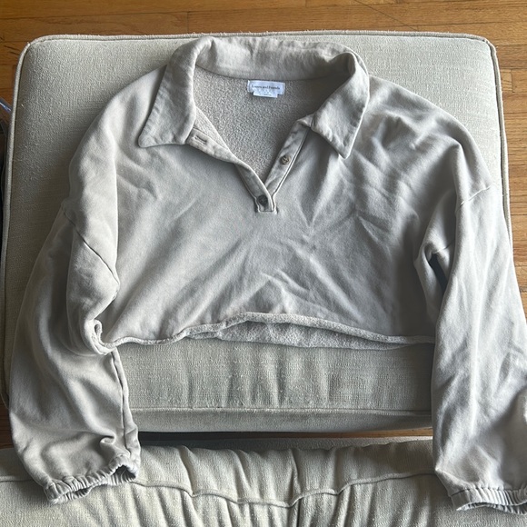 Lovers and friends cropped light weight sweatshirt - Picture 1 of 3